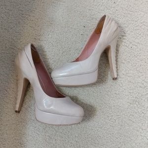Vince Camuto nude heels